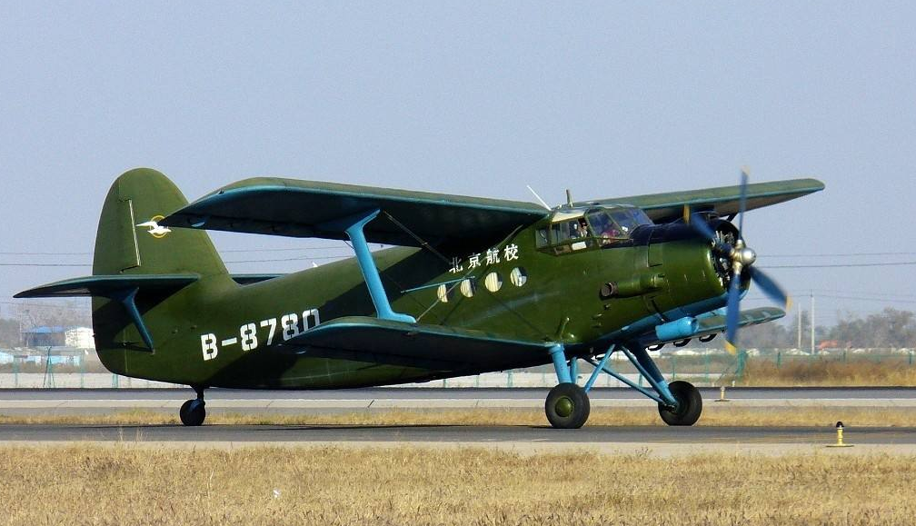 運(yùn)-5運(yùn)輸機(jī)用的是20號航空潤滑油